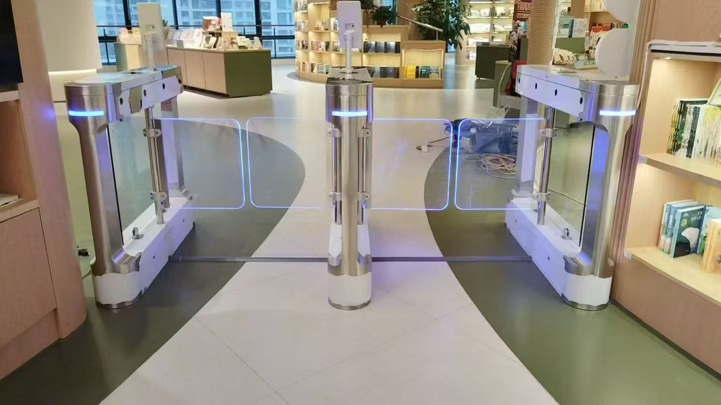 安拓人行通道閘 | 智能速通門_擺閘_人臉識(shí)別閘機(jī)廠家